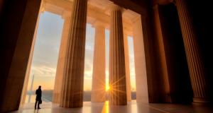 Lincoln Memorial sunrise view